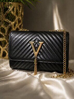 Black Quilted Chain Bag Monogram V Detail Luxury Shoulder Bag